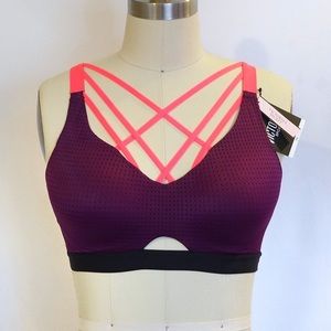 Victoria’s Secret Lightweight Sport Bra